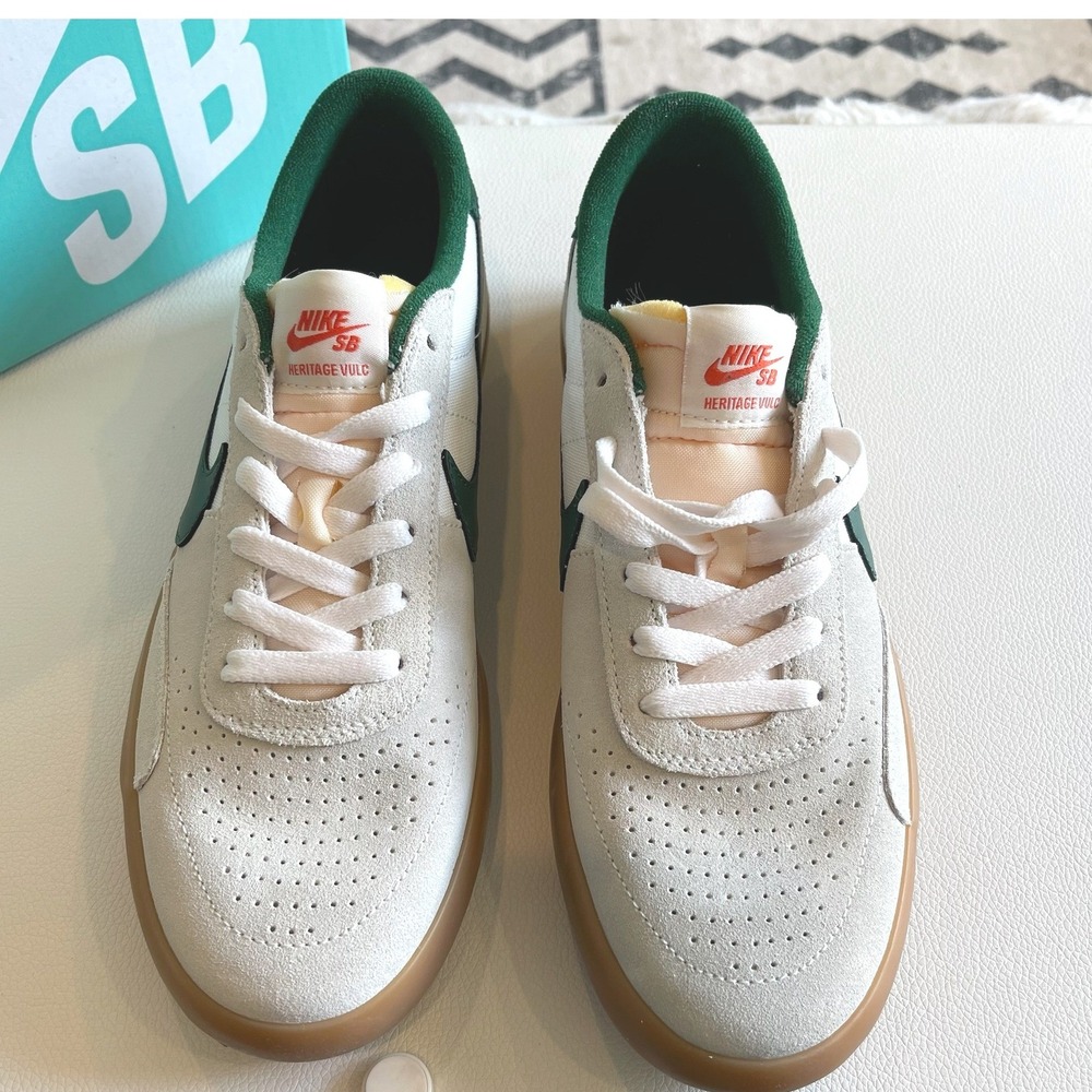 Nike SB Heritage Vulc Sail Gorge Green Mens 8.5 Womens 10 CD5010-104 Gum Sole - Picture 2 of 8